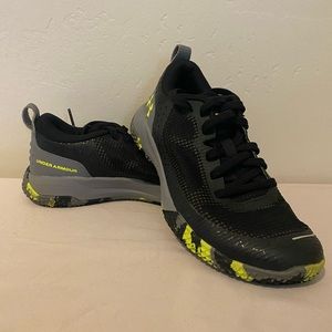 Boys Under Armour Shoe